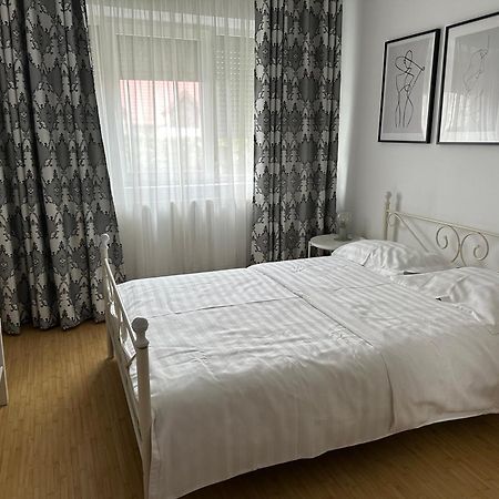 White Glamour Bodzavásár Kültér fotó